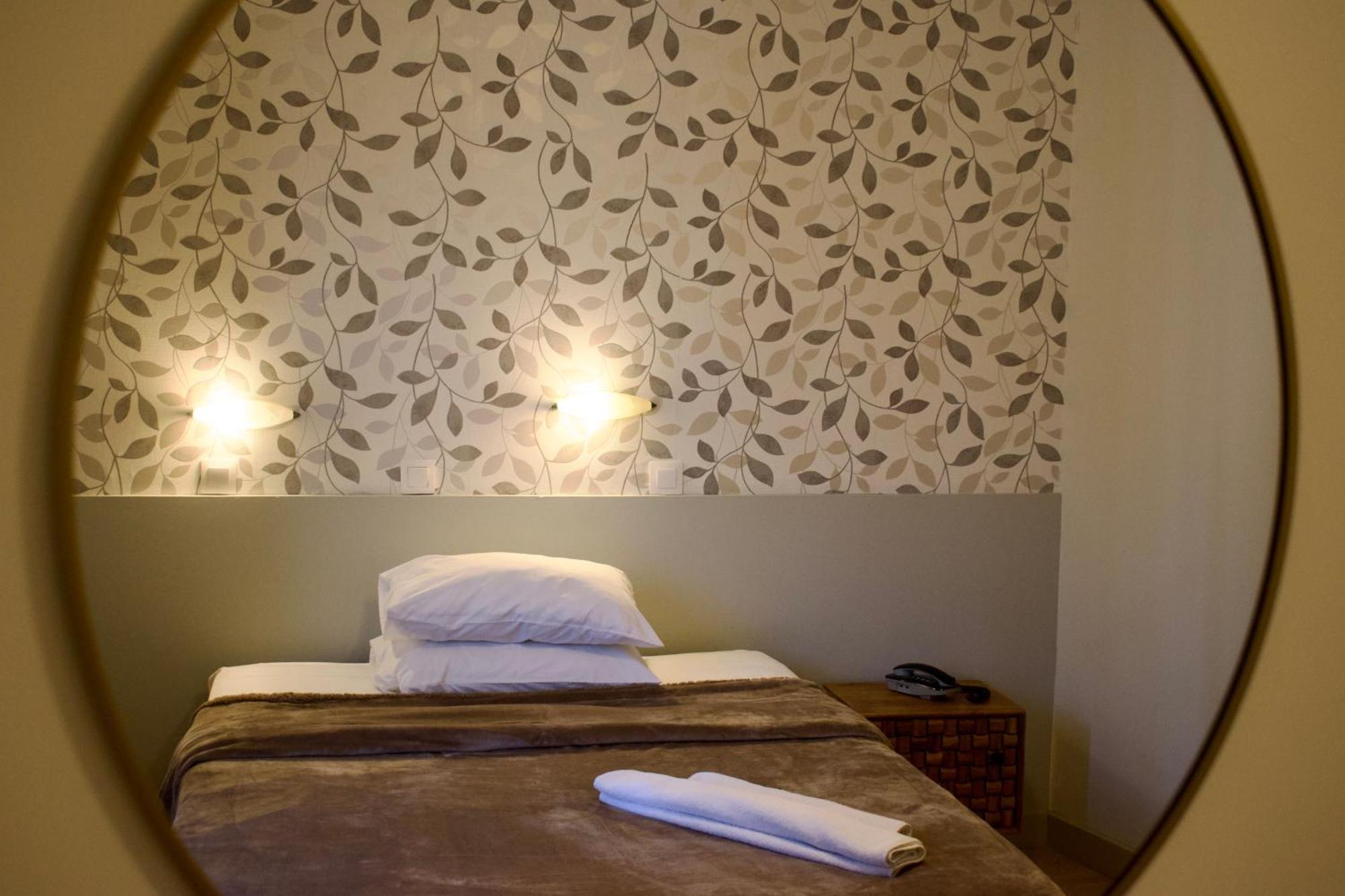 Nafsika Centre Hotel 2*